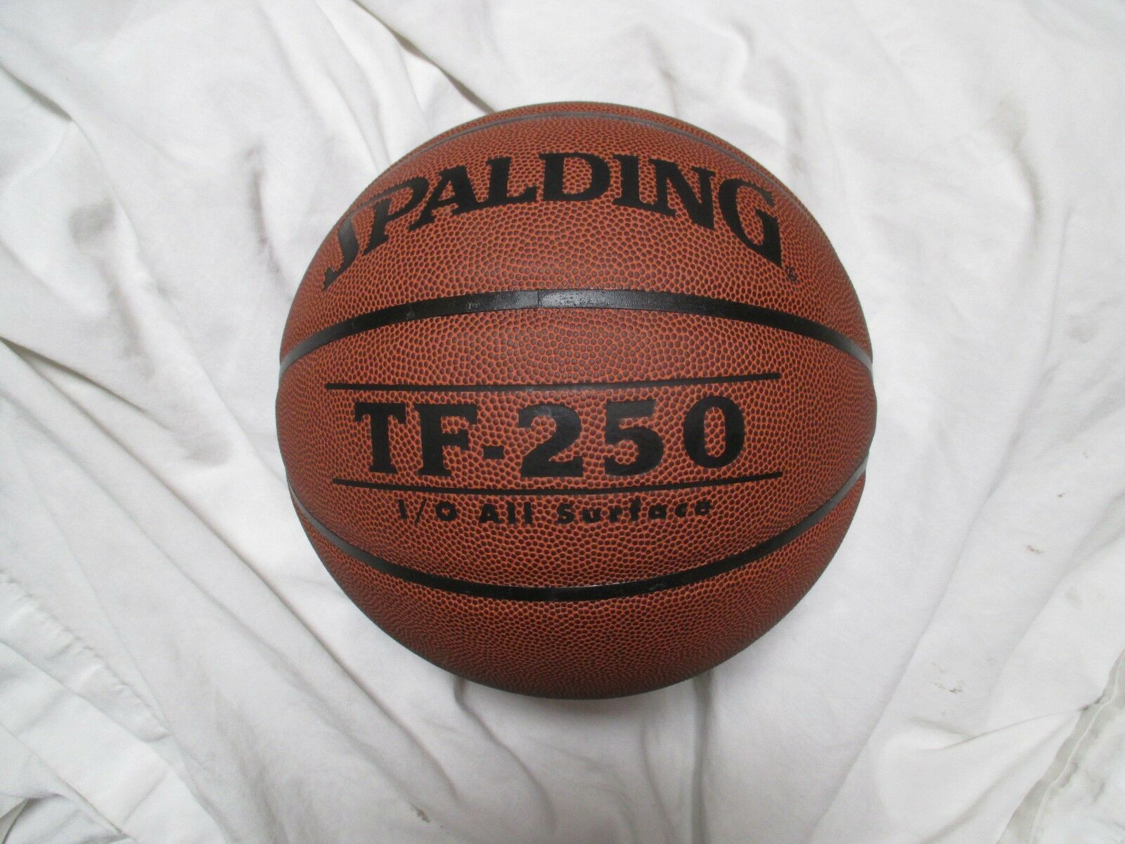 SPALDING TF25028.5 INTERMEDIATE  SIZE BASKETBALL