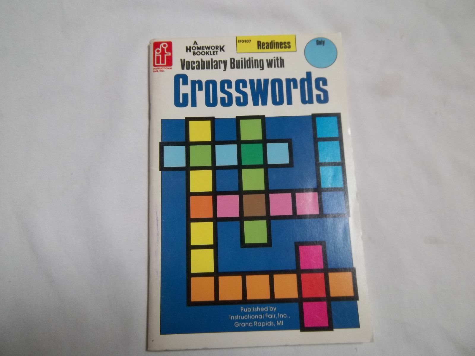 IF0107 VOCABULARY BUILDING WITH CROSSWORDS A HOMEWORK BOOKLET (PAPERBACK)