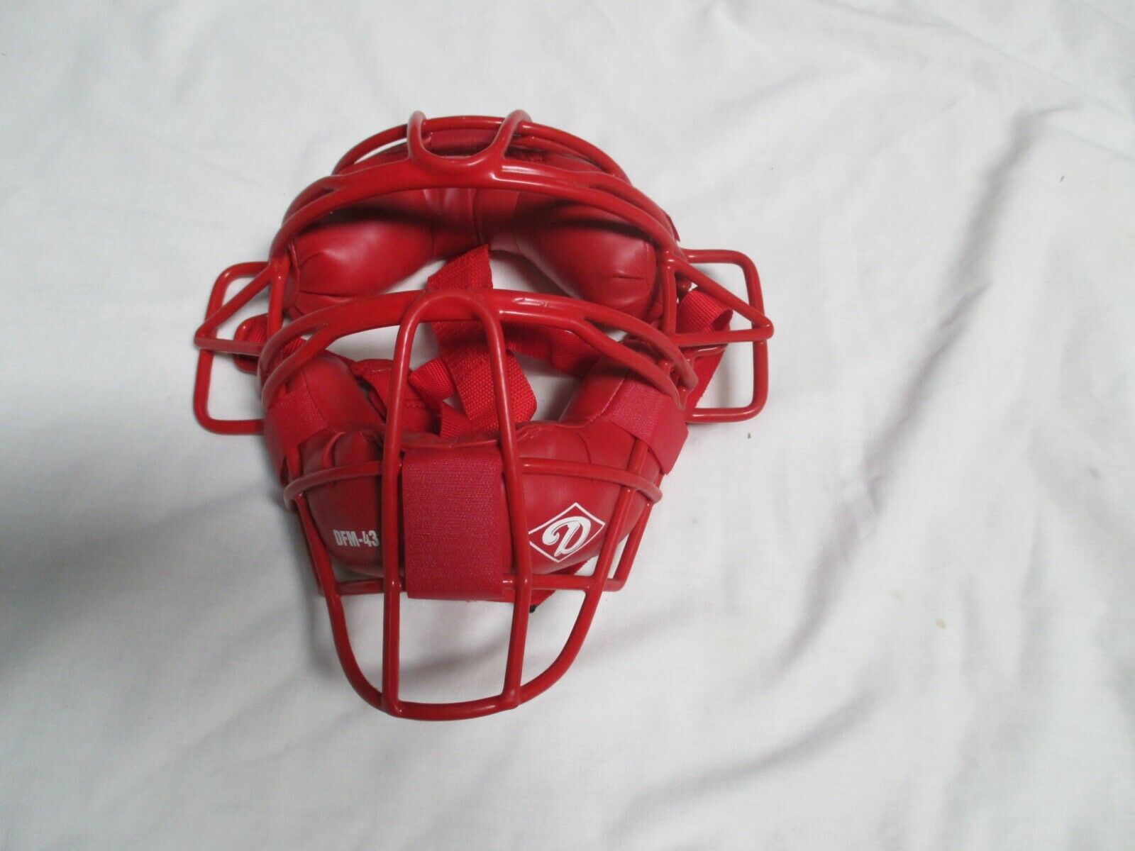 DIAMOND DFM-43 BASEBALL/SOFTBALL  MASK RED