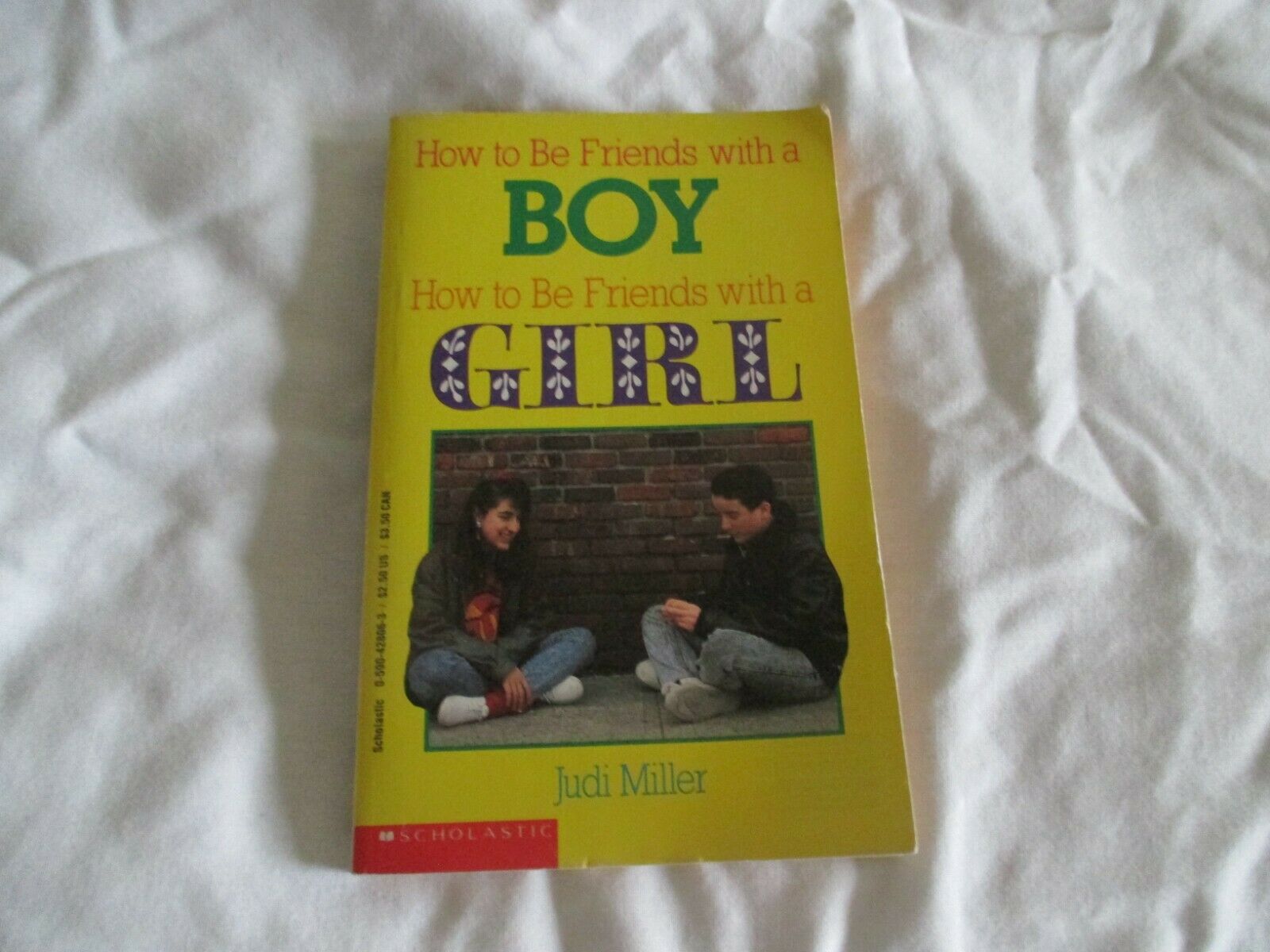 HOW TO BE FRIENDS WITH A BOY HOW TO BE FRIENDS WITH GIRL ( PAPERBACK)