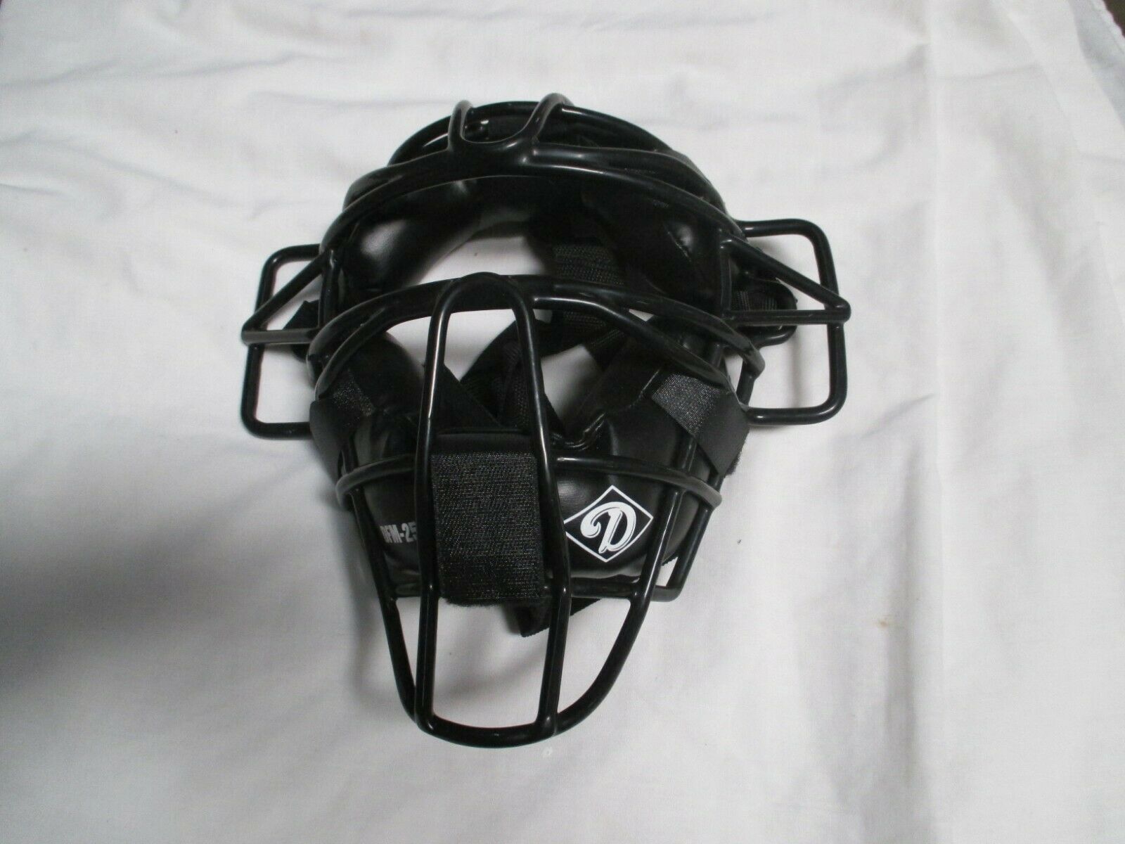 DIAMOND DFM-25 BASEBALL/SOFTBALL  MASK BLACK