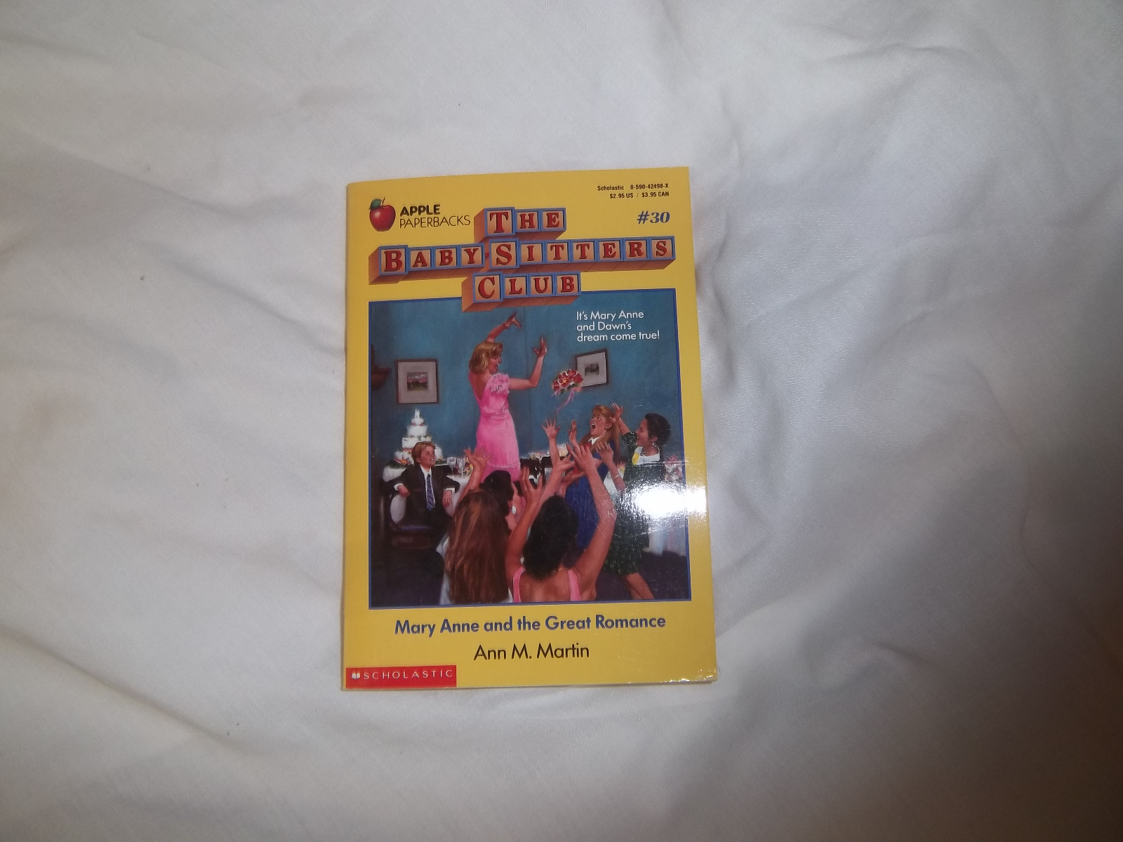THE BABY SITTERS CLUB # 30 MARY ANNE AND THE GREAT ROMANCE  PAPER BACK