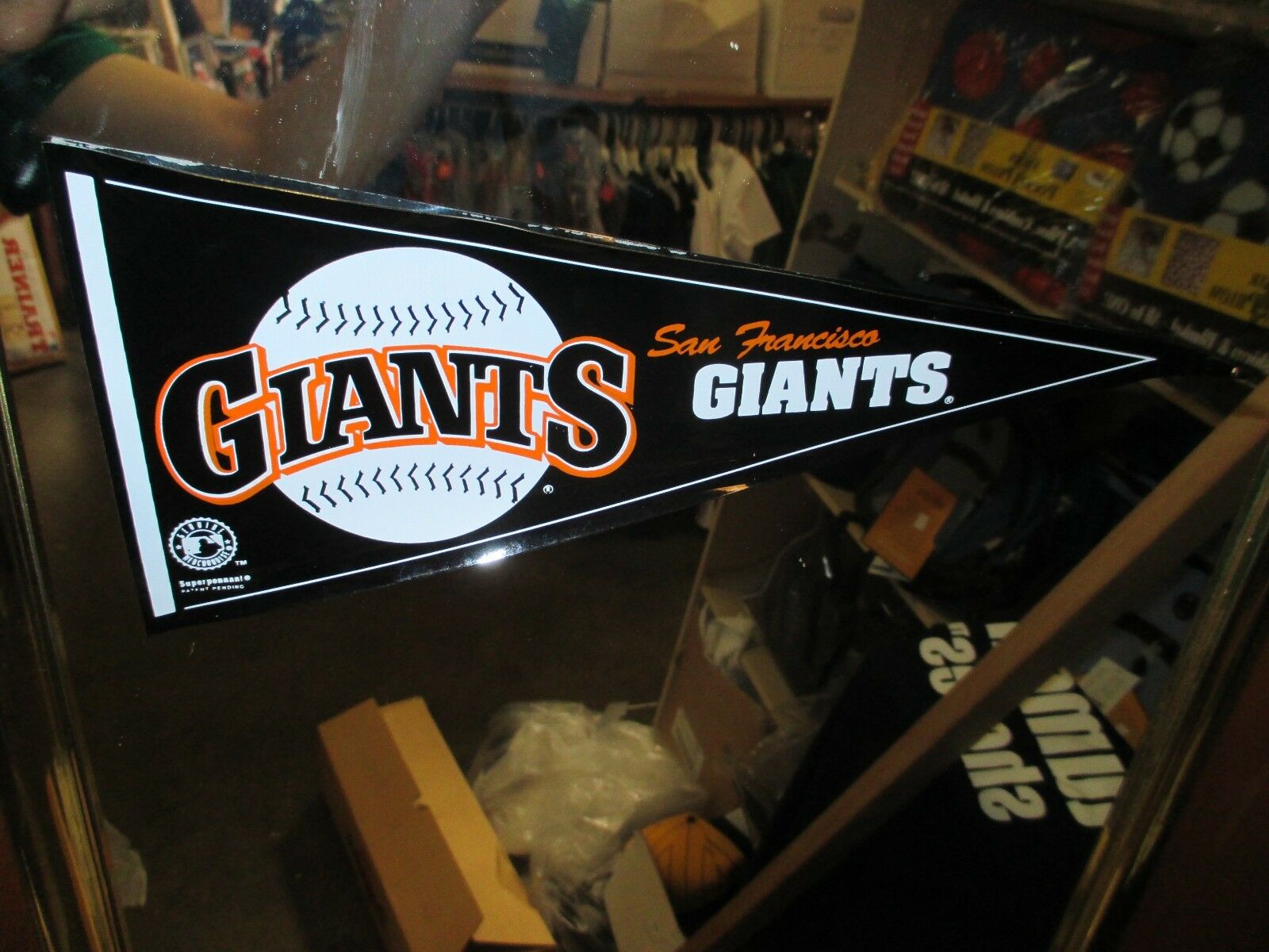 UNIVERSAL HEIGHTS OFFICIALLY LICENSED SANFRANCISCO GIANTS SUPERPENNANT