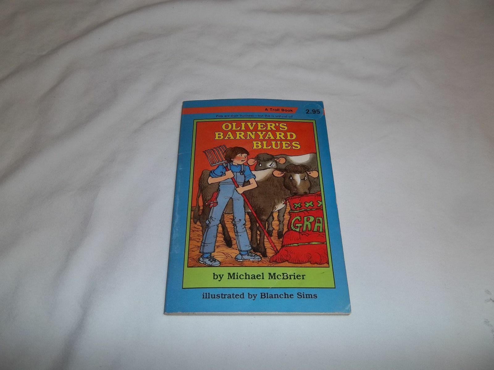 OLIVER'S BARNYARD BLUES PAPERBACK