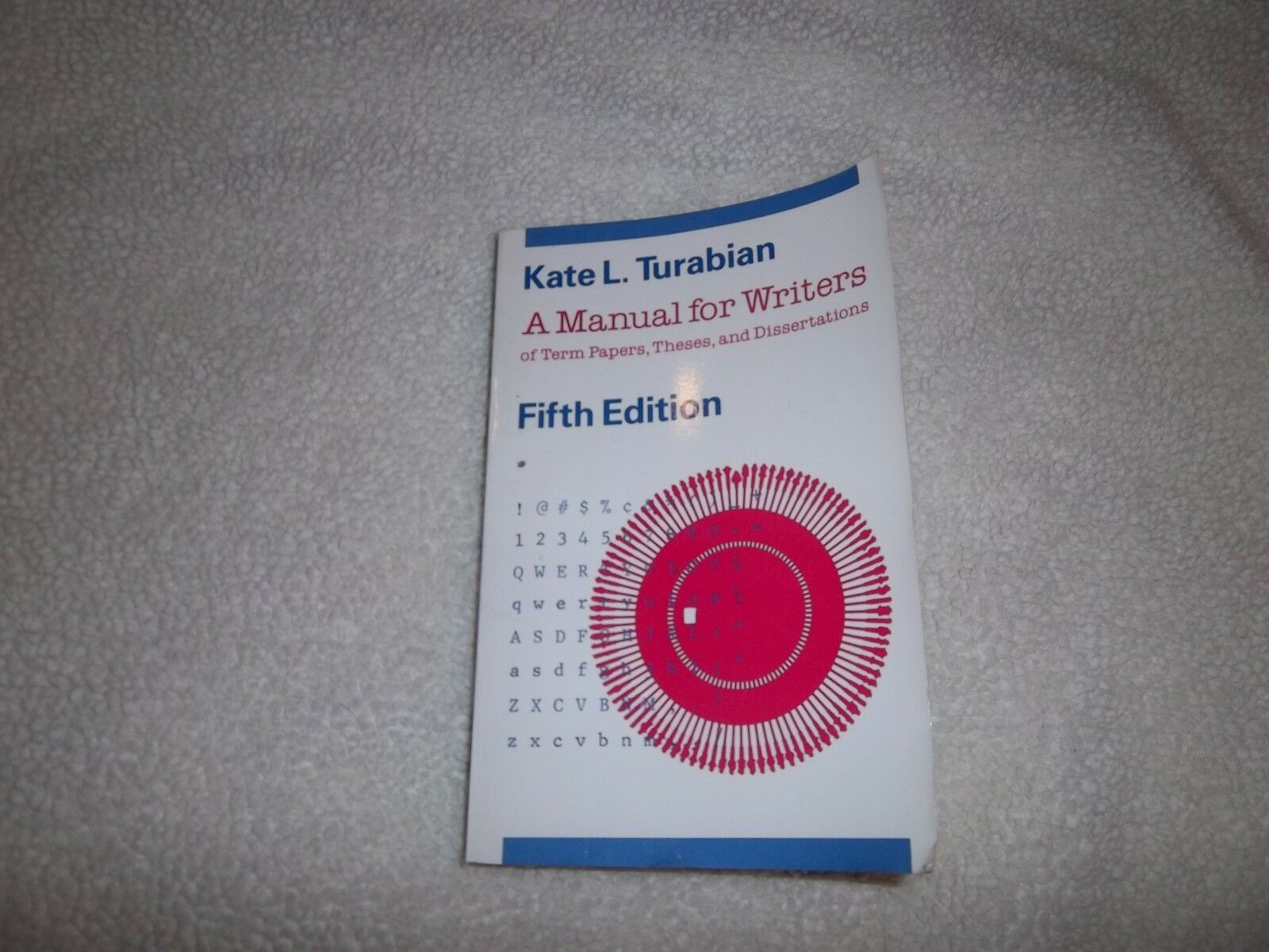 A MANUAL FOR WRITERS BY KATE TURABIAN (PAPER BACK)