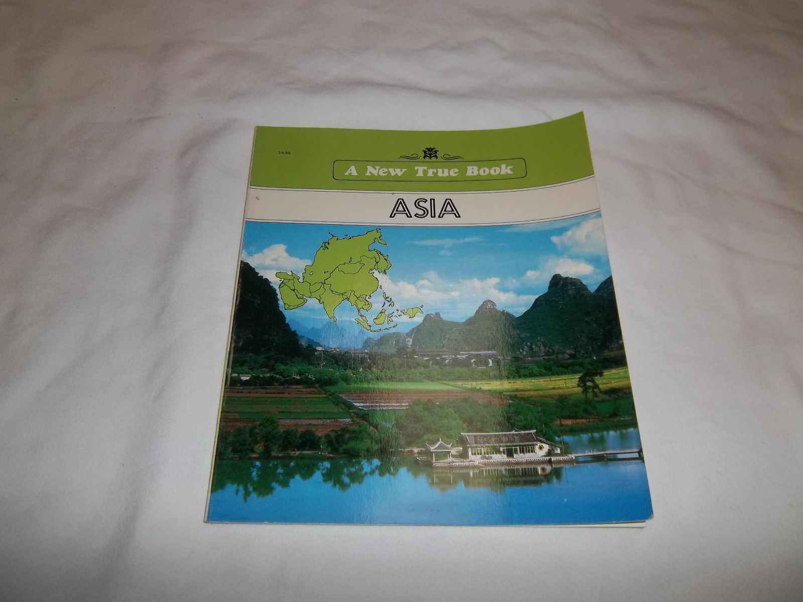 A NEW TRUE BOOK OF ASIA  PAPERBACK